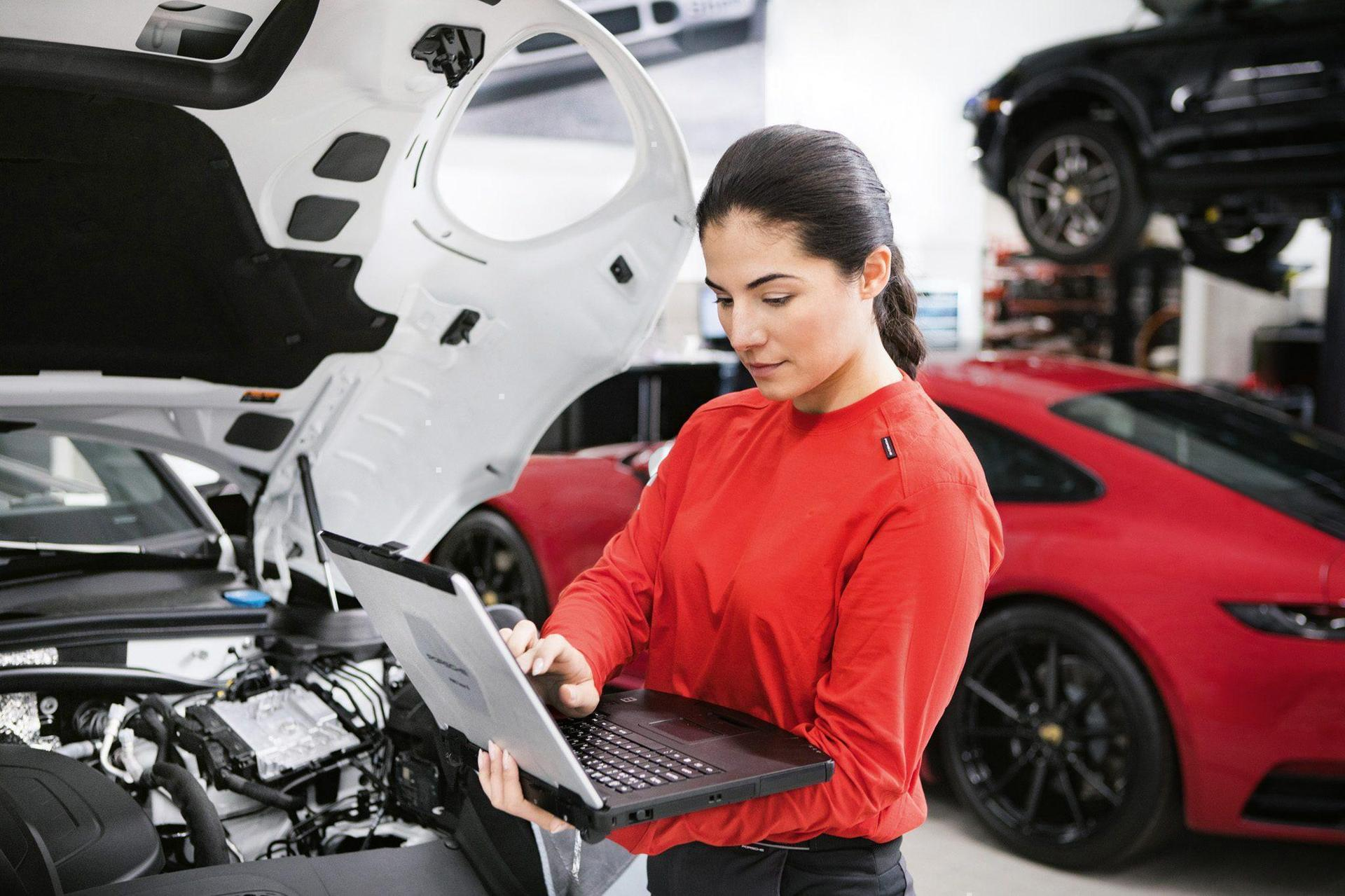 Сервисный центр — Porsche Centre Moscow